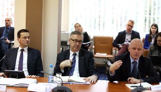 Wiceminister Szwed zapewnia: 12 zł/h pracy od września