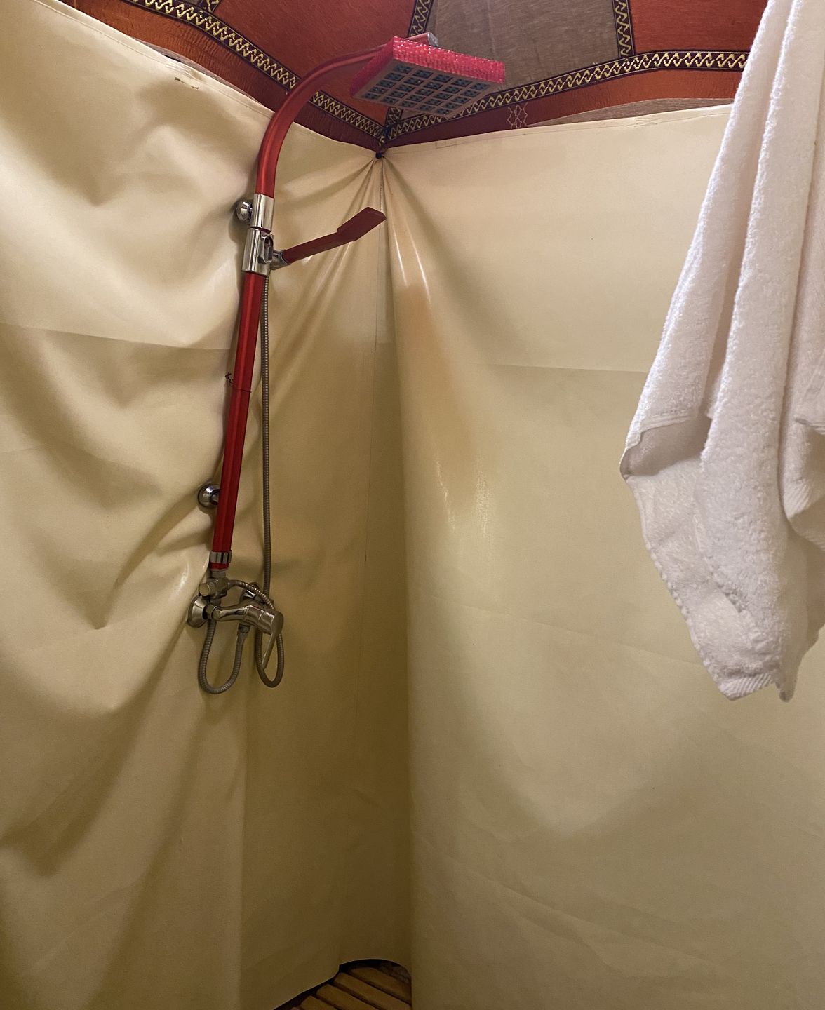 Wnętrza namiotów na glampingu robiły wrażenie