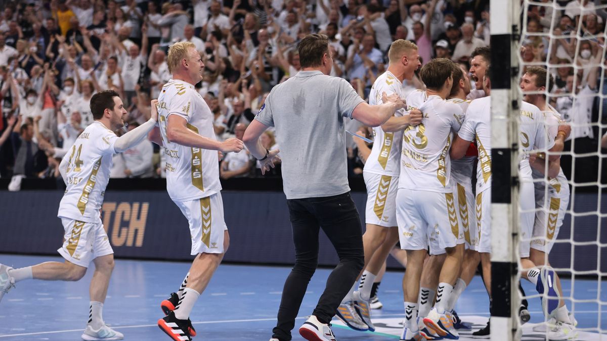 Zdjęcie okładkowe artykułu: Getty Images / Joern Pollex / Na zdjęciu: gracze THW Kiel