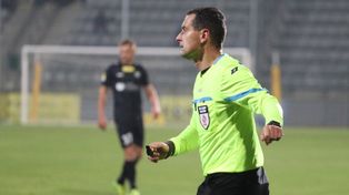 Dominik Sulikowski poprowadzi mecz Miedzi ze Stalą Mielec