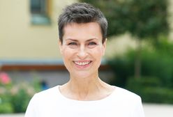 Modne sukienki dla 60-latek. Takie kroje wybiera Danuta Stenka