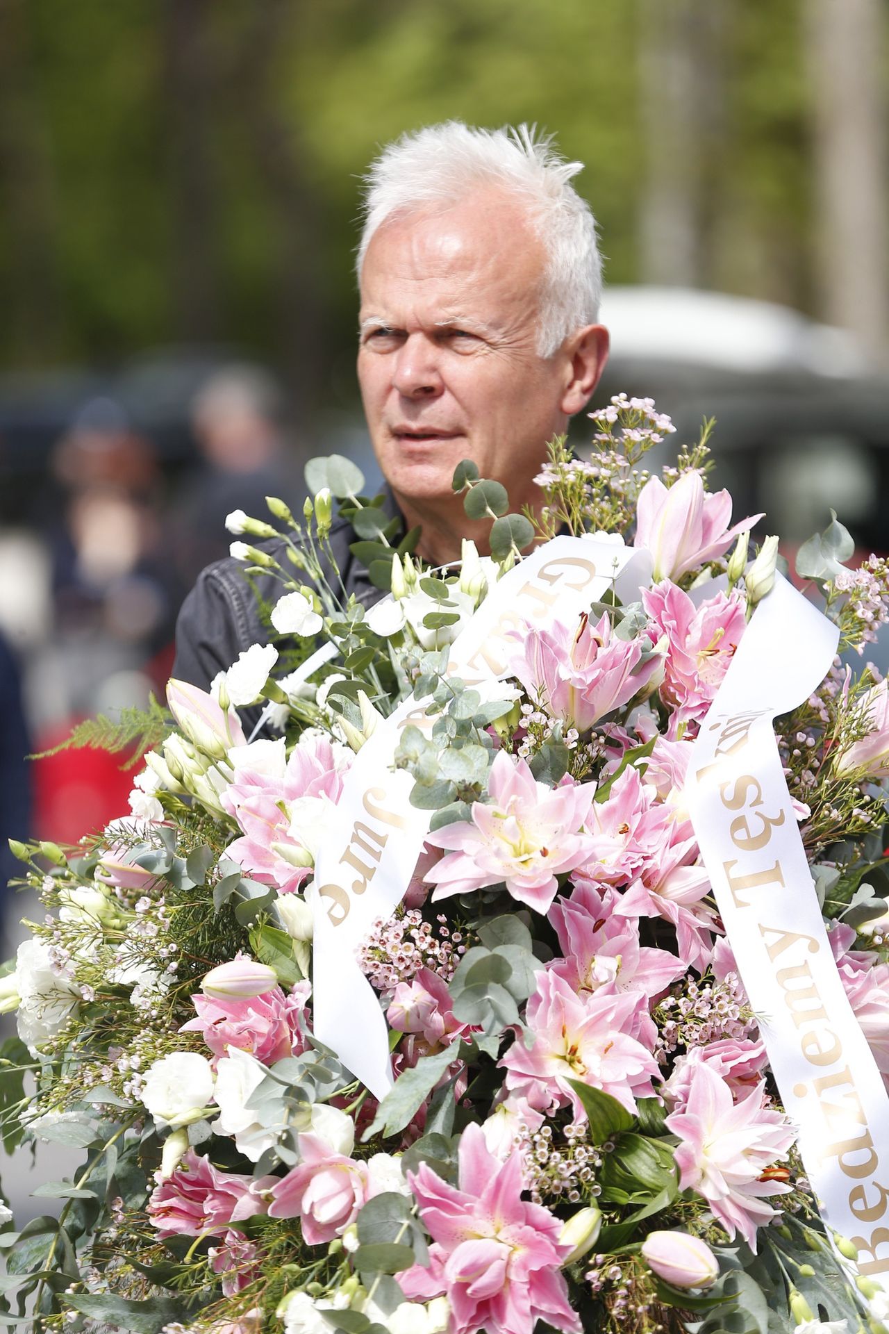 Jerzy Gudejko z wieńcem