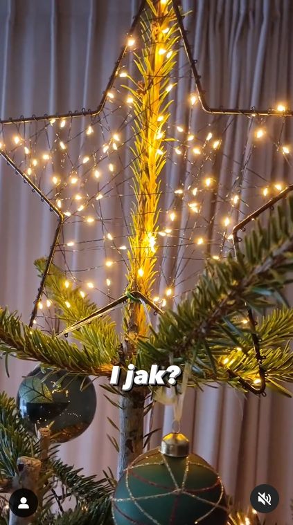 Agnieszka Kaczorowska ubrała choinkę