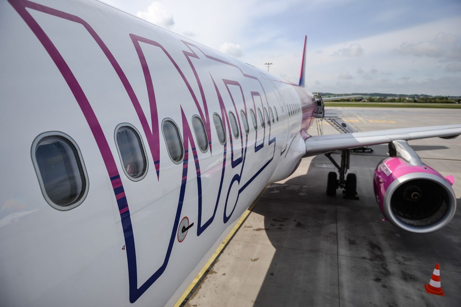 Loty do Abu Zabi zapowiada arabska linia Etihad Airways, a obecnie taki połączenia z Krakowa realizuj linia Wizz Air