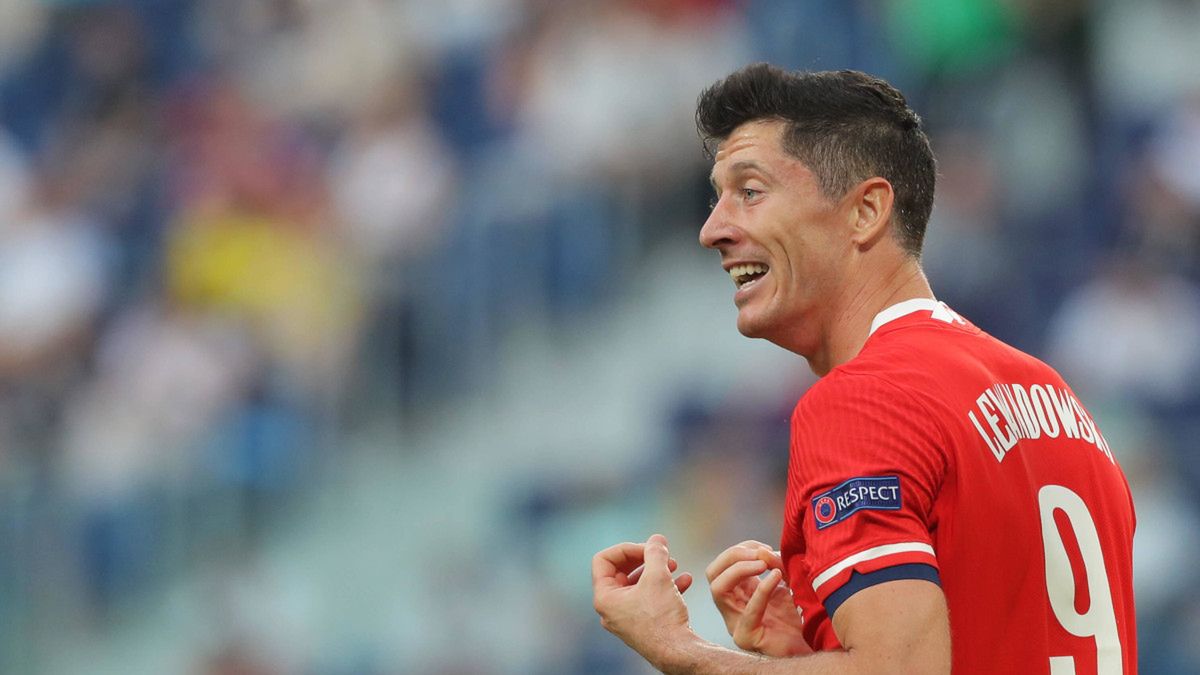 PAP/EPA / Igor Russak / Na zdjęciu: Robert Lewandowski
