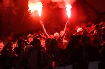 PKO Ekstraklasa. Lechia Gdańsk potępia kibiców za ostrzał racami