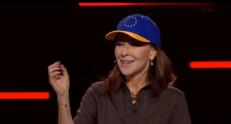 Wysocka-Schnepf jak Tomasz Lis. Unijna czapeczka w programie