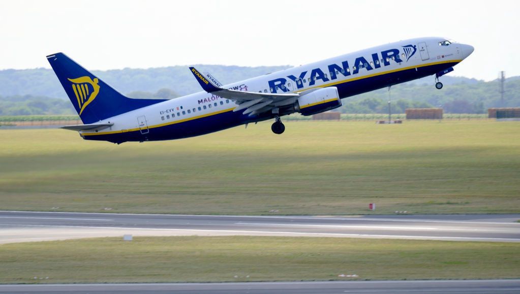 Wakacje 2020. Ryanair zawiesza ponad 30 tras z Polski