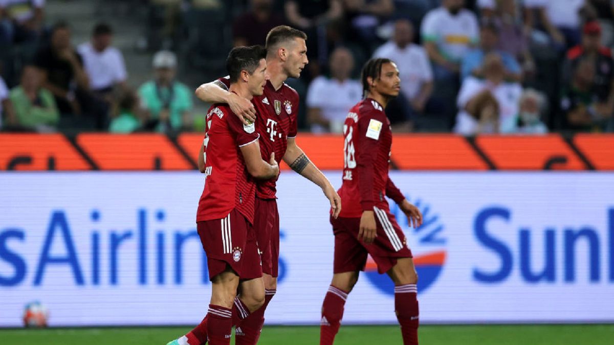 Zdjęcie okładkowe artykułu: Getty Images / Joosep Martinson / Na zdjęciu: piłkarze Bayernu Monachium cieszą się z bramki Roberta Lewandowskiego