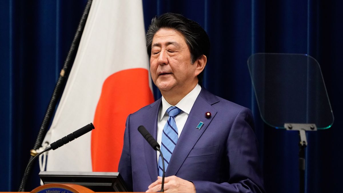 Zdjęcie okładkowe artykułu: PAP/EPA / CHRISTOPHER JUE  / Na zdjęciu: Shinzo Abe