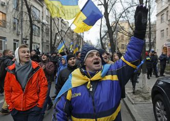 Ukraińcy oblegają siedzibę Janukowycza