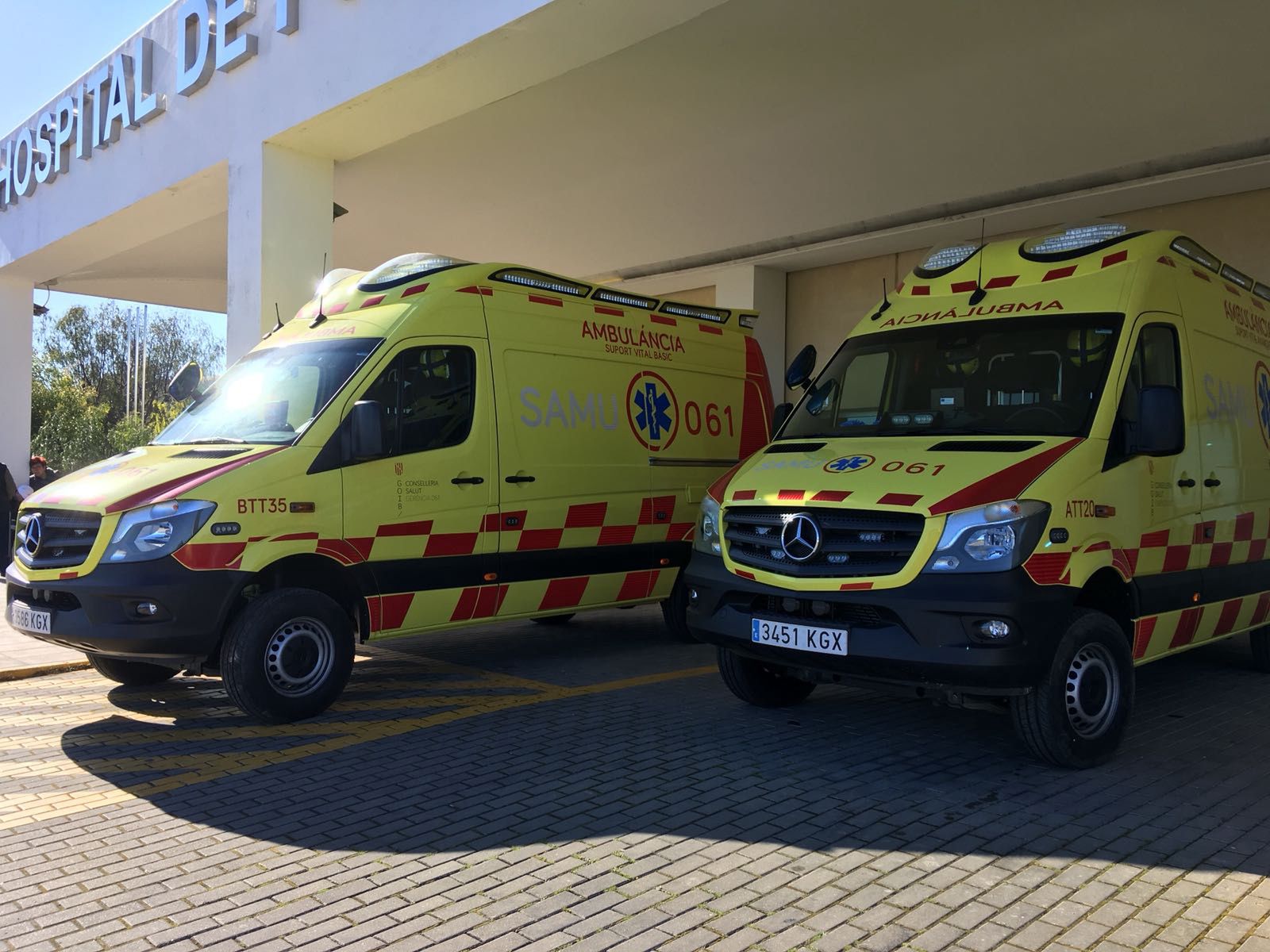 3-latek został zabrany karetką do szpitala