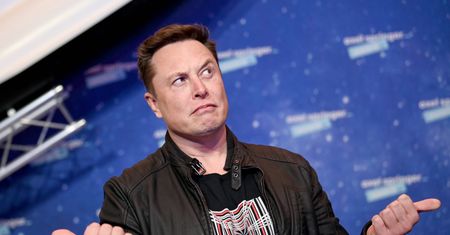 "Zwolnienia jak spektakl". Musk zdecyduje, kto straci pracę po przejęciu Twittera