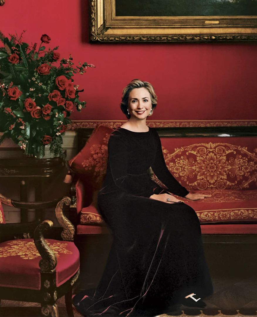 Hillary Clinton w kreacji Oscara de la Renty