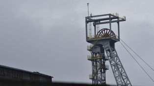 Kiedy jedni chłodzą się klimatyzacją, inni kupują węgiel póki jest tańszy
