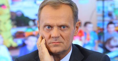 Donald Tusk w Hiszpanii. A tam afera