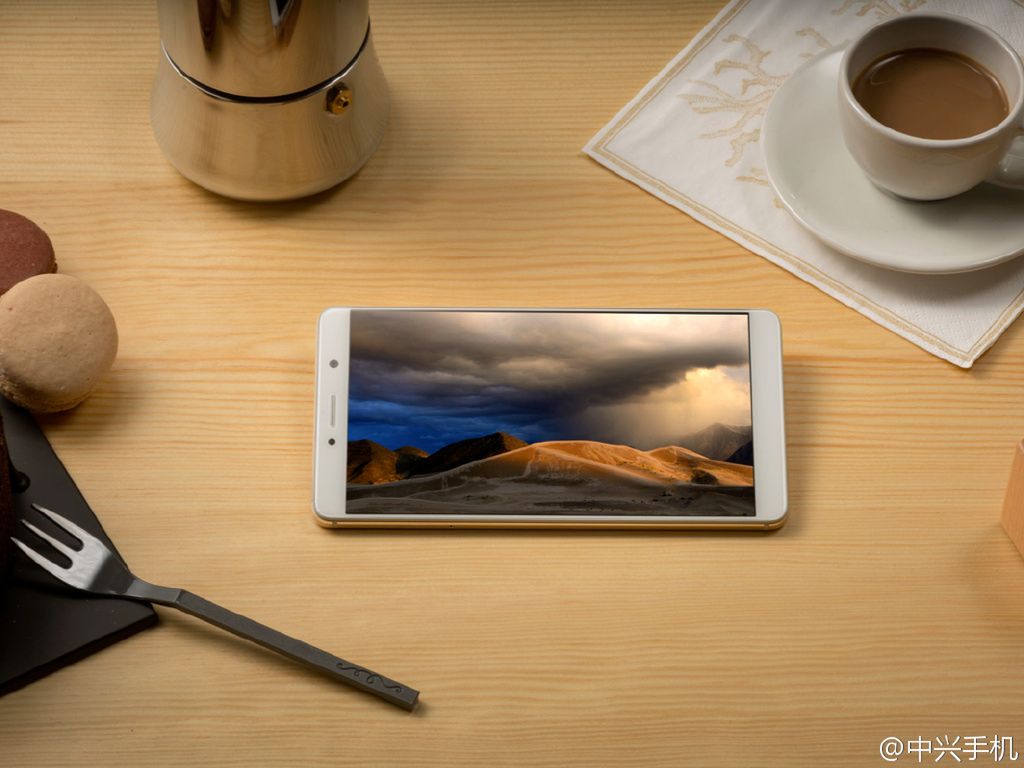 ZTE Axon 7 Max oficjalnie. Zbyt drogi gigant z "nagim ekranem 3D" 1