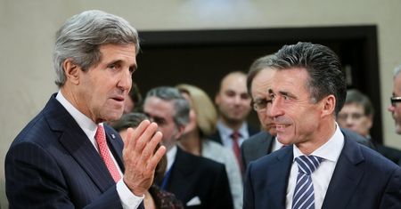 NATO potępia władze na Ukrainie