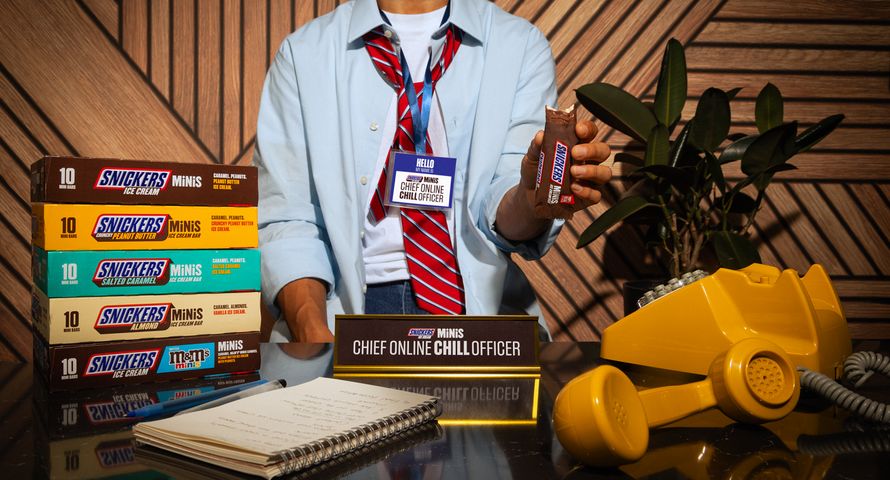 Snickers szuka na chief online chill officera. Ma "gasić" internetowe spory