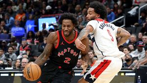 Znowu to samo. Chodzi o gwiazdę NBA