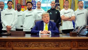 Trump spotkał się z piłkarzami Juventusu. Nagranie obiega sieć