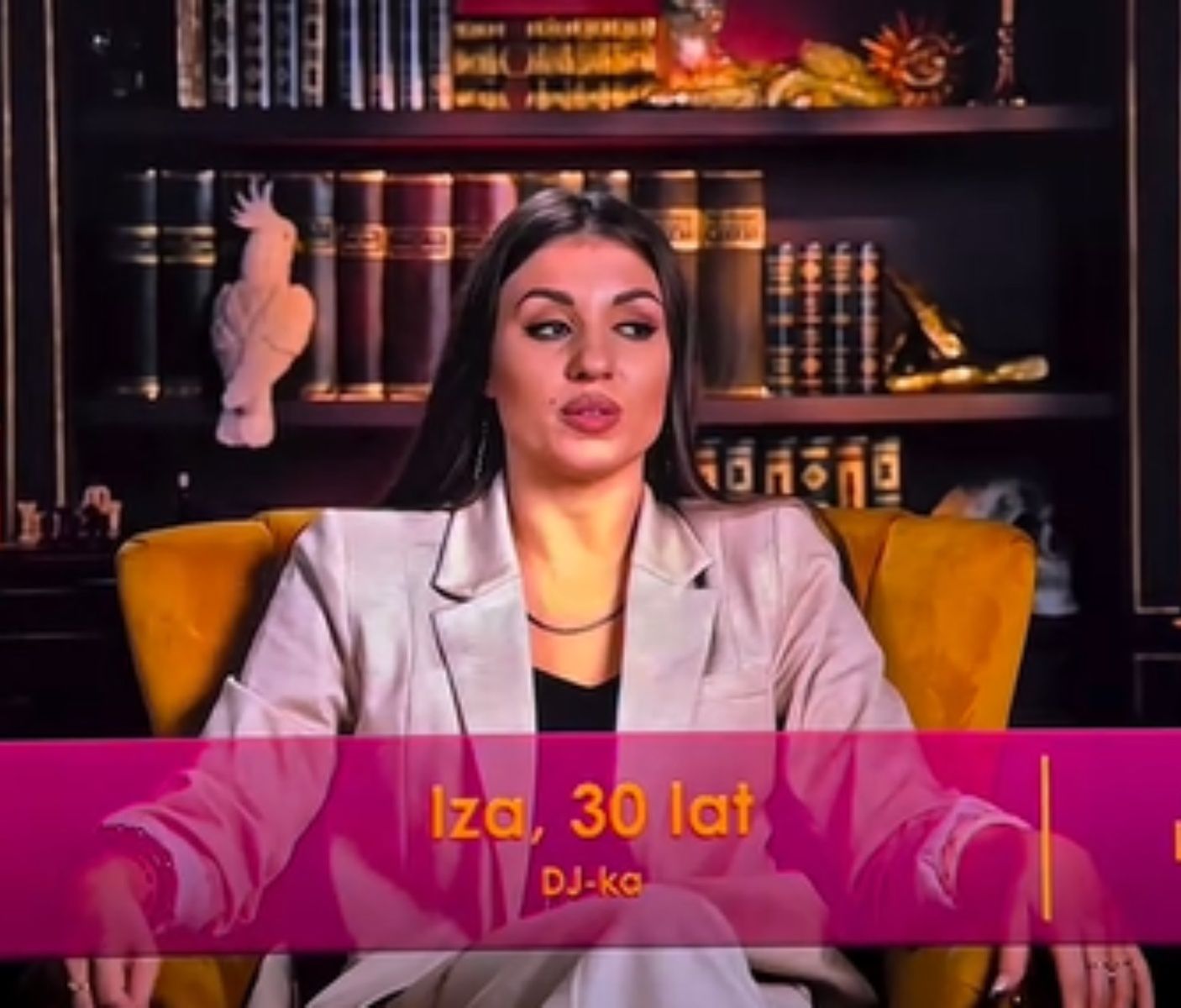 Iza z "The Traitors"