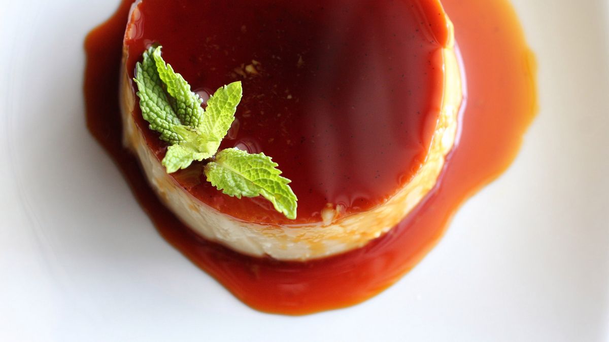 Flan z karmelowym sosem angielskim