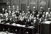II wojna światowa: Historia przed trybunałem