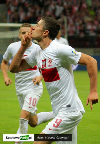 Robert Lewandowski, największa gwiazda polskiej piłki, uciszająca krytyków