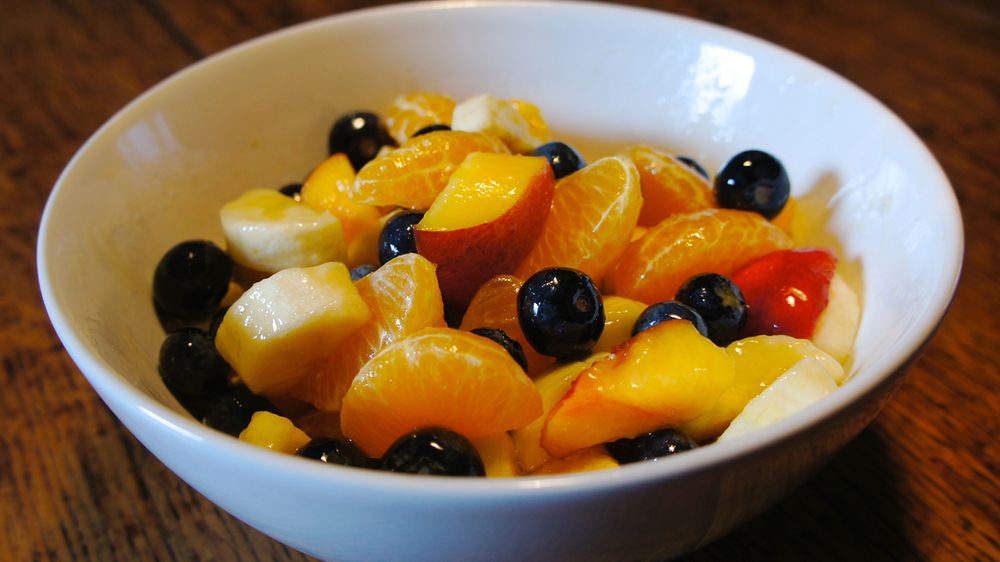 Mieszanka owocowa w puszce w bardzo lekkim syropie (owoce i płyn)