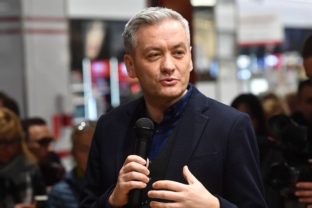 Robert Biedroń promuje swoją książkę "Nowy Rozdział".