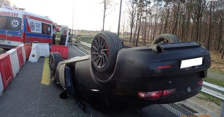 Rybnik. Przekroczył prędkość, skończył na dachu