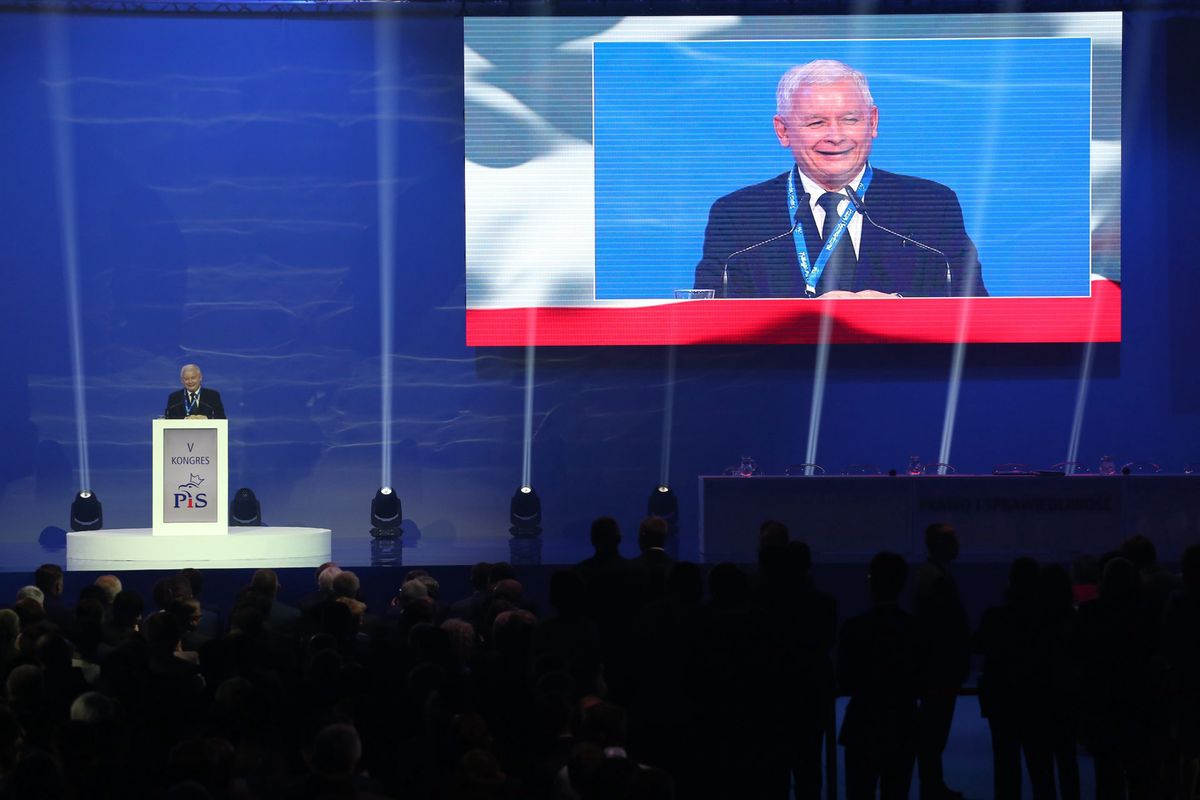 "Utrzymanie większości PiS to największy sukces Jarosława Kaczyńskiego w mijającym roku" - mówi w WP ważny polityk PiS 