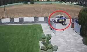 12-latek zderzył się z radiowozem. Policja o okolicznościach zdarzenia