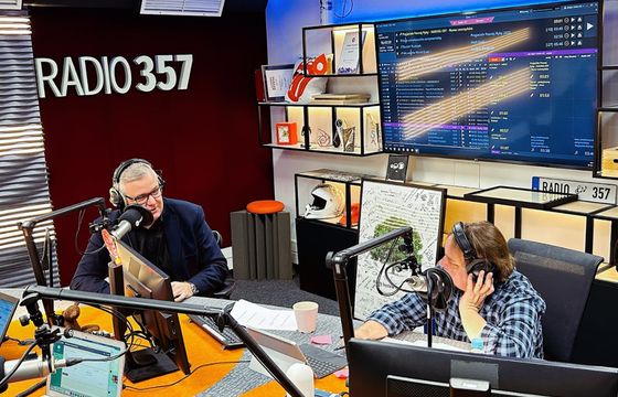 Jak pracuje się w Radiu 357? "Audycja jeszcze się nie skończy, a słuchacze już są tutaj z pierogami"