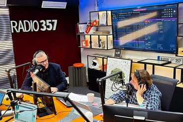 Artur Andrus i Kuba Strzyczkowski w studiu Radia 357