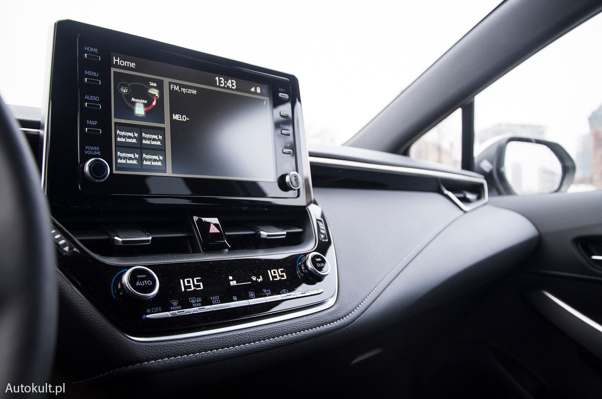 Suzuki Swace 1.8 Hybrid (2021) (fot. Mateusz Żuchowski)