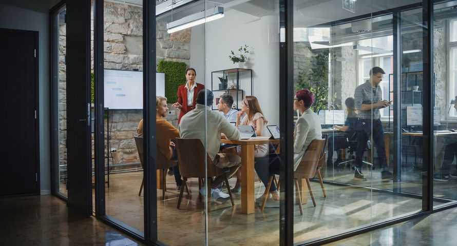 6 zjawisk, które kształtują rynek reklamy. Oto nasze najważniejsze teksty