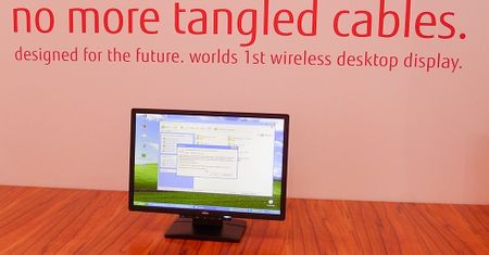 CeBIT 2011: Pierwszy monitor bez kabli od Fujitsu