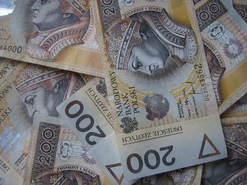 Koniec z podrabianiem pieniędzy. Niewidzialne kody zabezpieczą banknoty