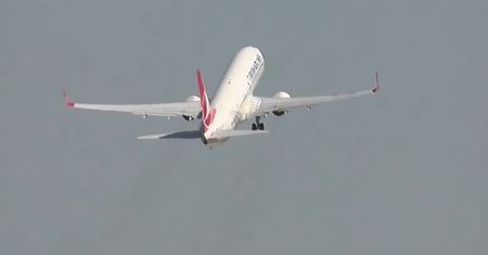 Boeing 737 musiał zawracać do Stambułu. Pasażer samolotu aresztowany