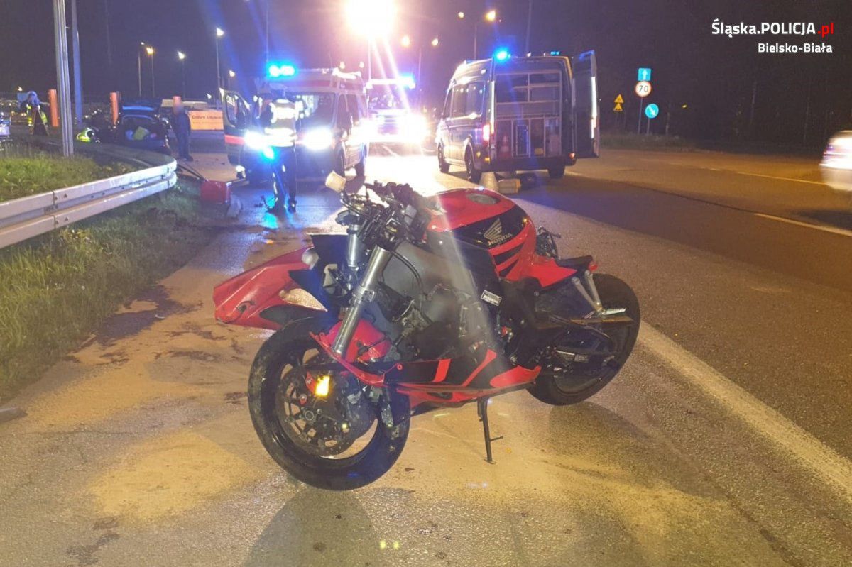 Bielsko-Biała. 27-letni motocyklista zginął po zderzeniu z samochodem.