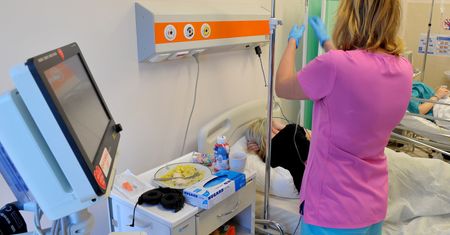 Pensje pielęgniarek w górę. Oto ile zarabiają