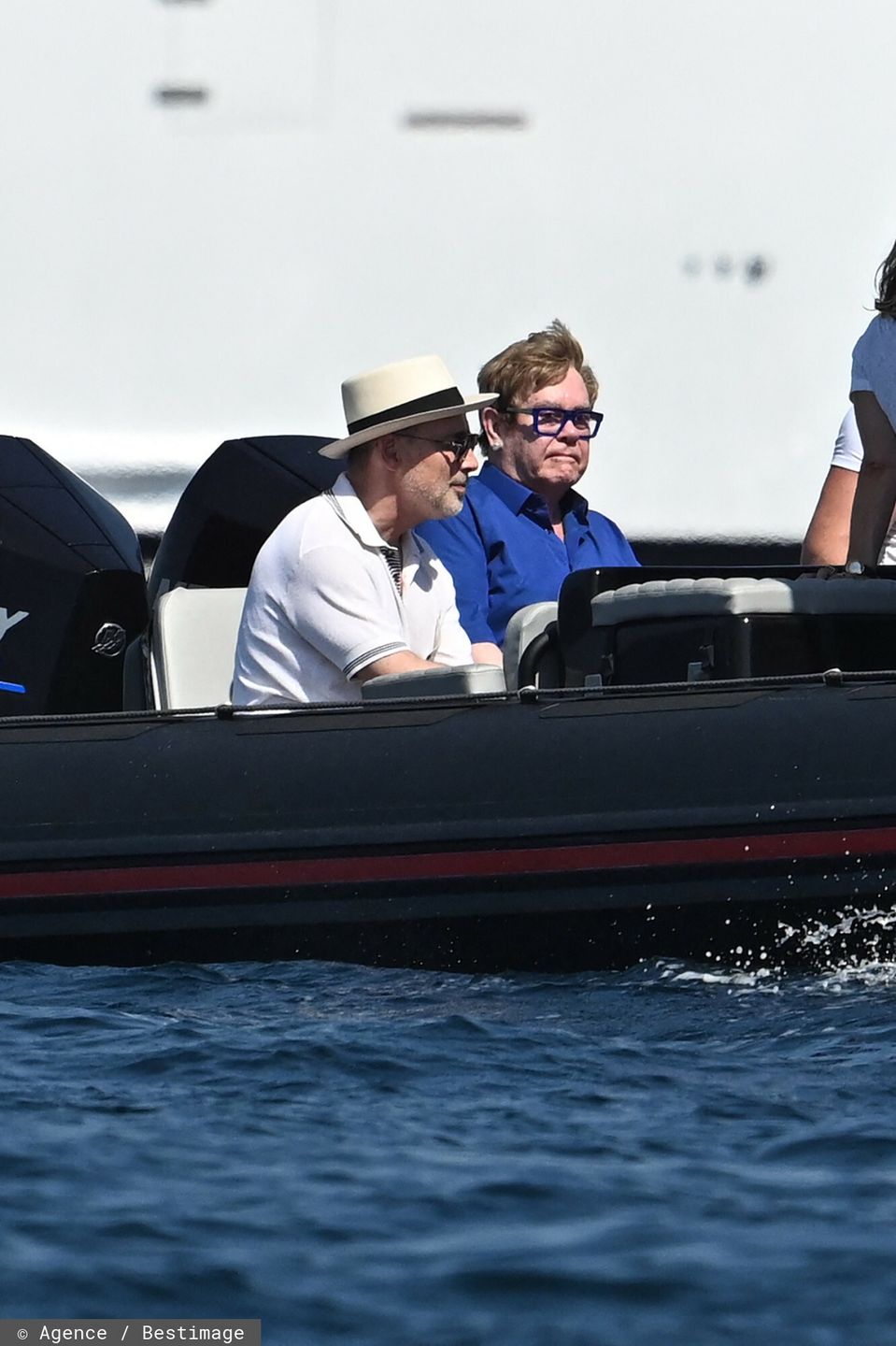 Elton John z mężem i synami w Cannes