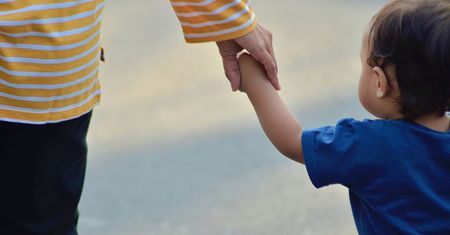 Wstrząsający raport. W Korei Płd. dochodziło do "masowego eksportu" dzieci do adopcji