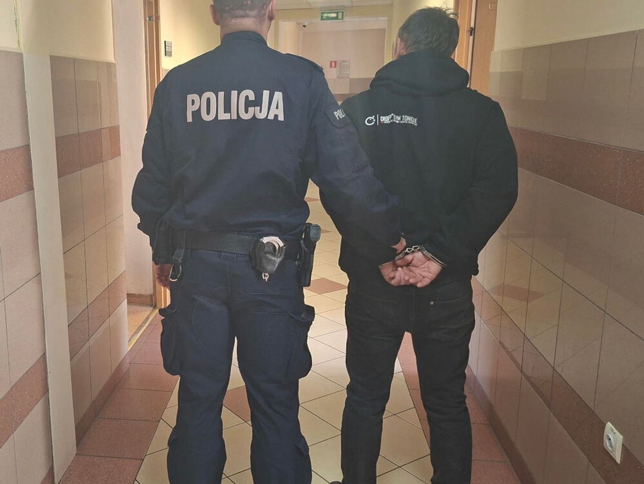 Warszawa: Podał koleżance lemoniadę z "niespodzianką"