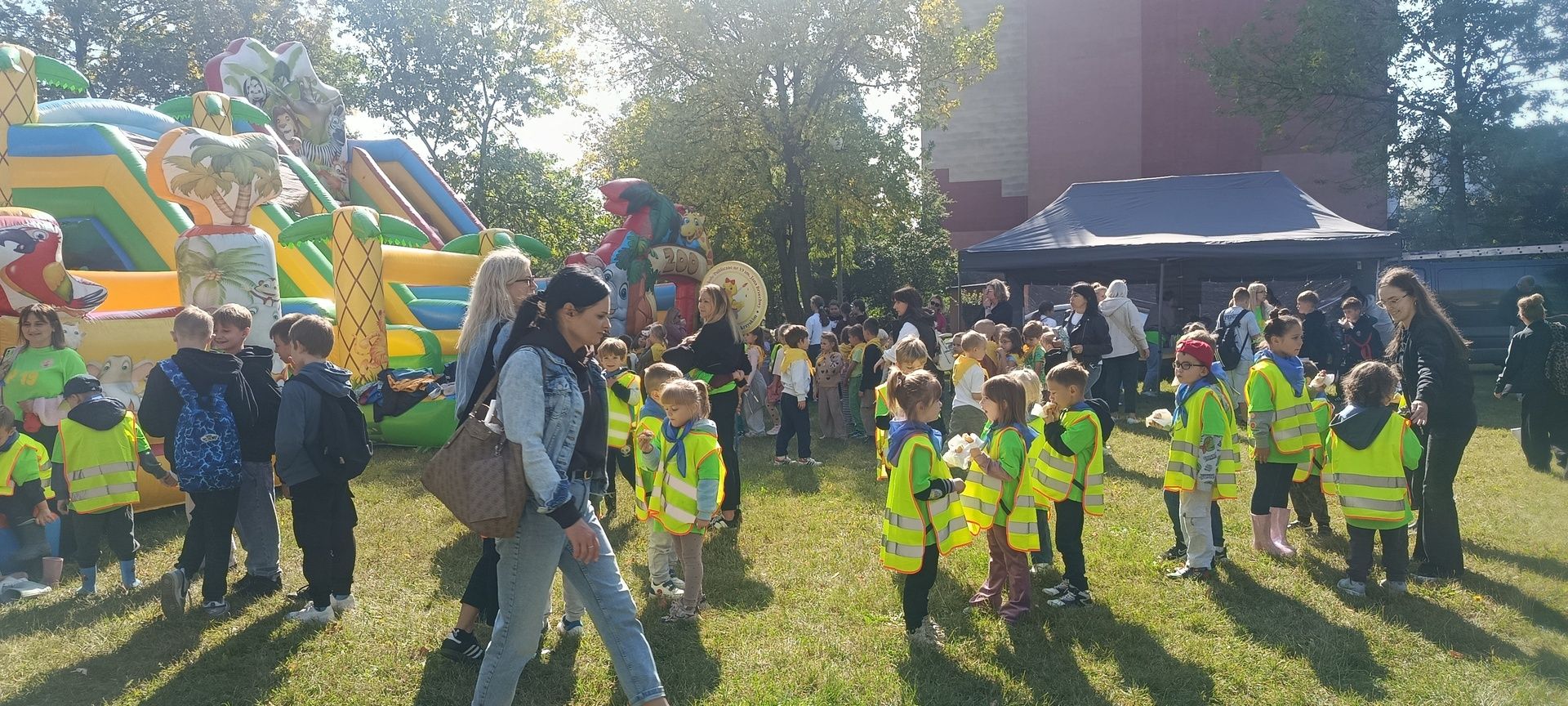 Prawie 1500 osób posprzątało Ostrowiec.