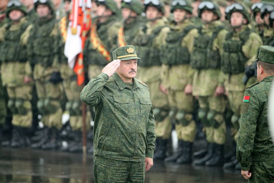 Łukaszenka: gdyby trafił pocisk, to od razu dwóch by nie było
