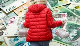 Prawie 1,5 mln Polaków zbiednieje? Mogą nałożyć się dwa zjawiska [OPINIA]