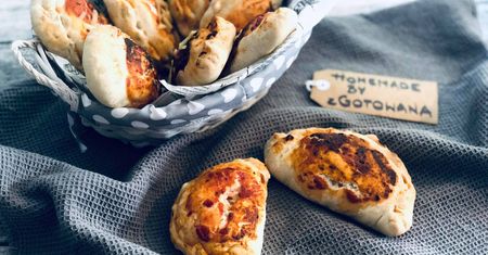 Calzone. Smakowita konkurencja dla pizzy